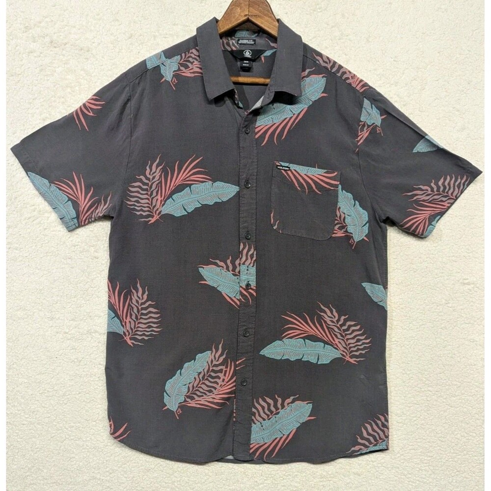 Volcom Men’s Shirt Medium Casual Graphic Tee Gray Button Up Camp Hawaiian